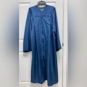Balfour Graduation Gown